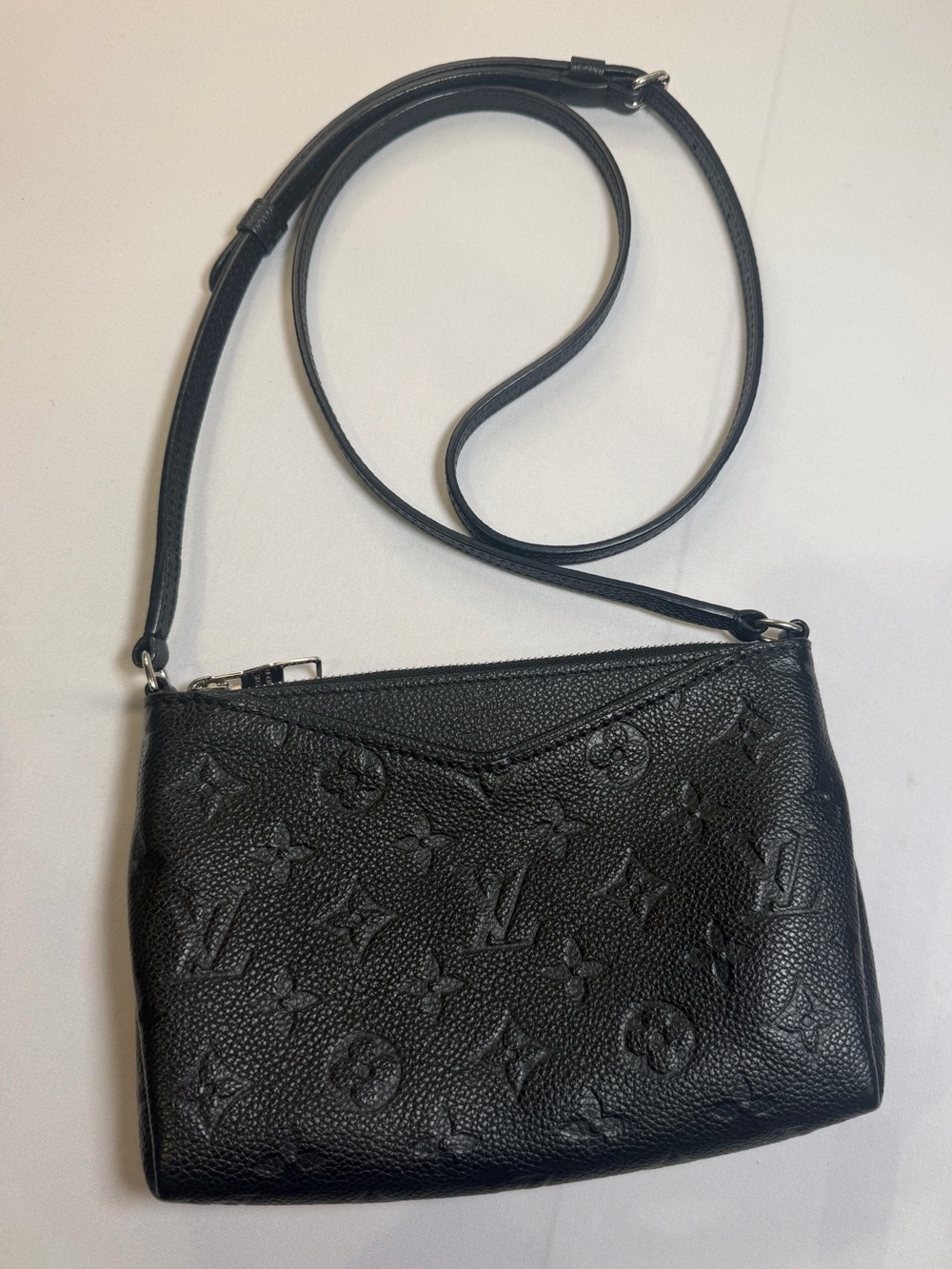 🖤 LOUIS VUITTON PALLAS UNIFORMES CROSSBODY IN NOIR EMPREINTE LEATHER 🖤